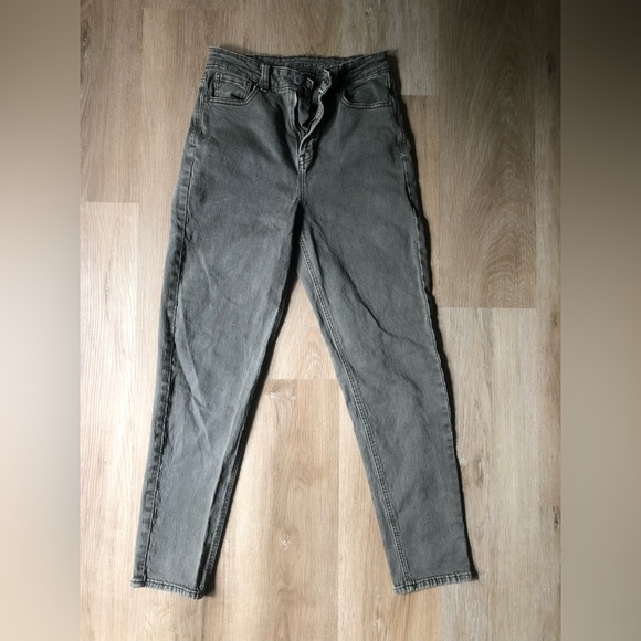 Green American Eagle Mom Jeans! - Picture 1 of 1